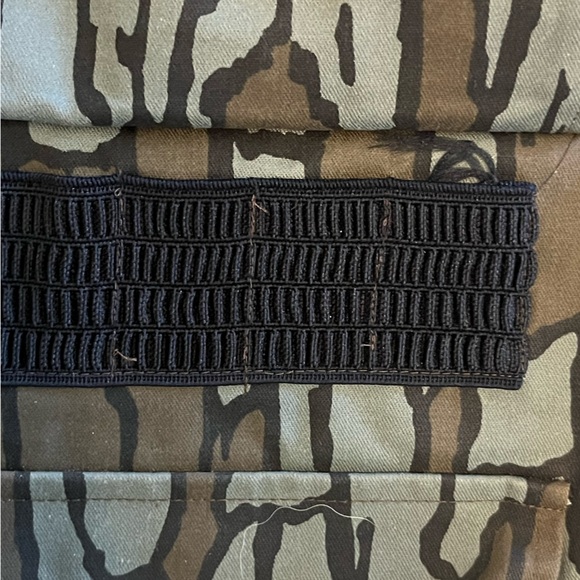 Duck Bay Size Large Camouflage Hunting Vest - Picture 6 of 7